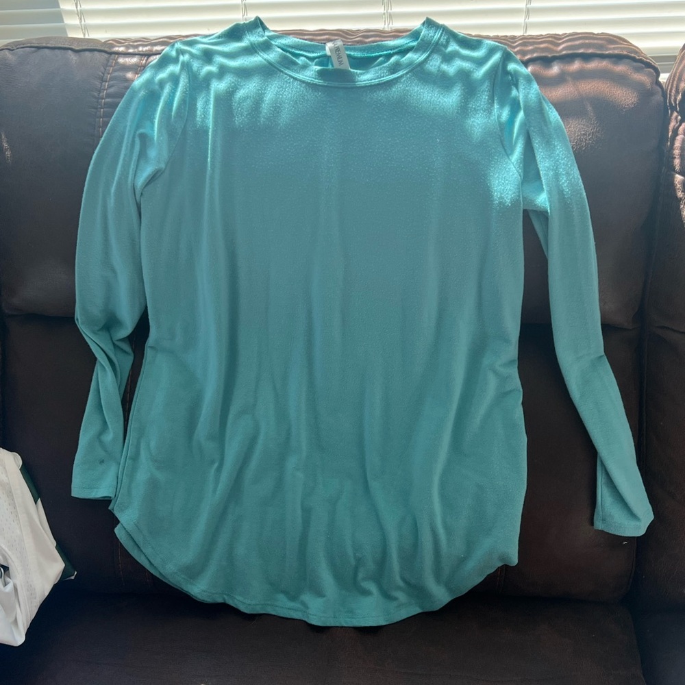 Zenana Outfitters Aqua Long Sleeve Top
